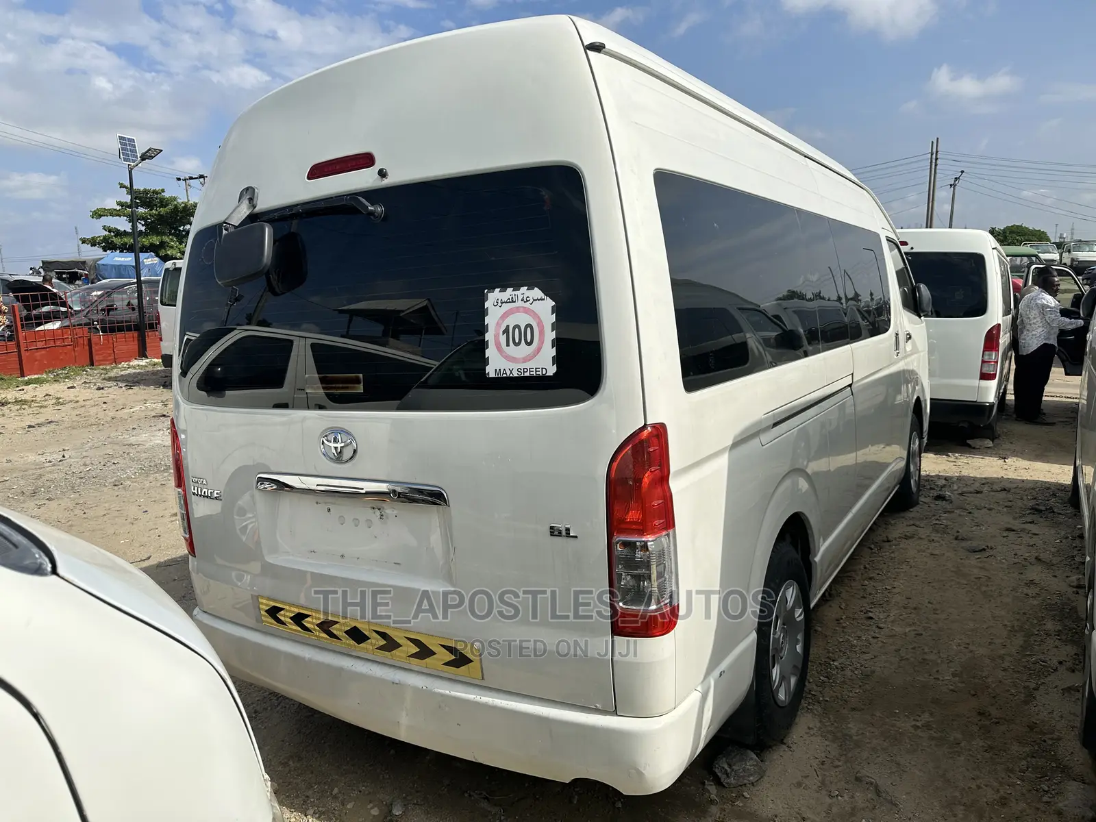 Toyota HiAce 2014 White