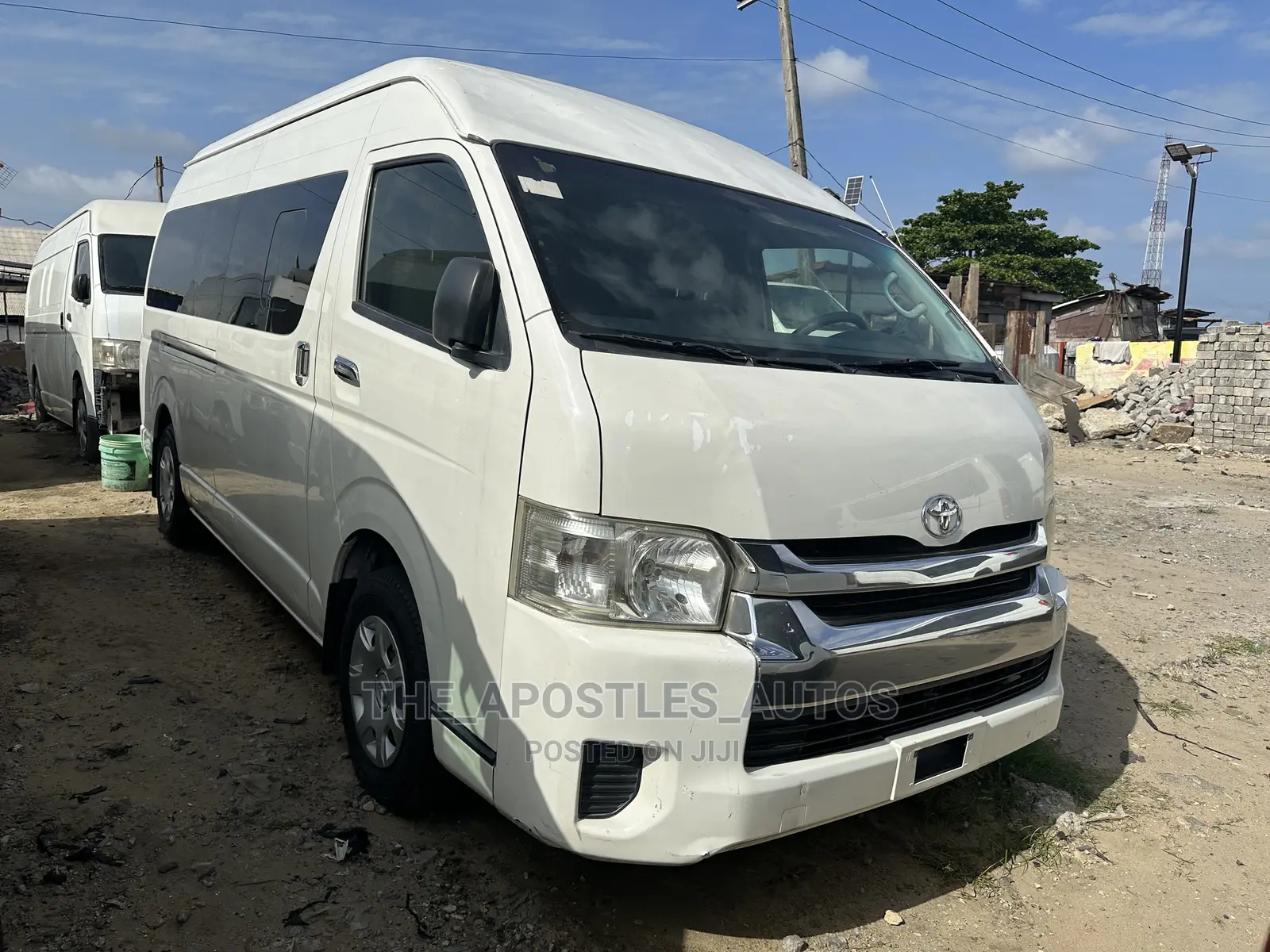 Toyota HiAce 2014 White