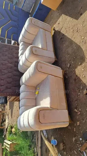 Couch of Single Seater 2 for Homes/ Hotels/ Lounges
