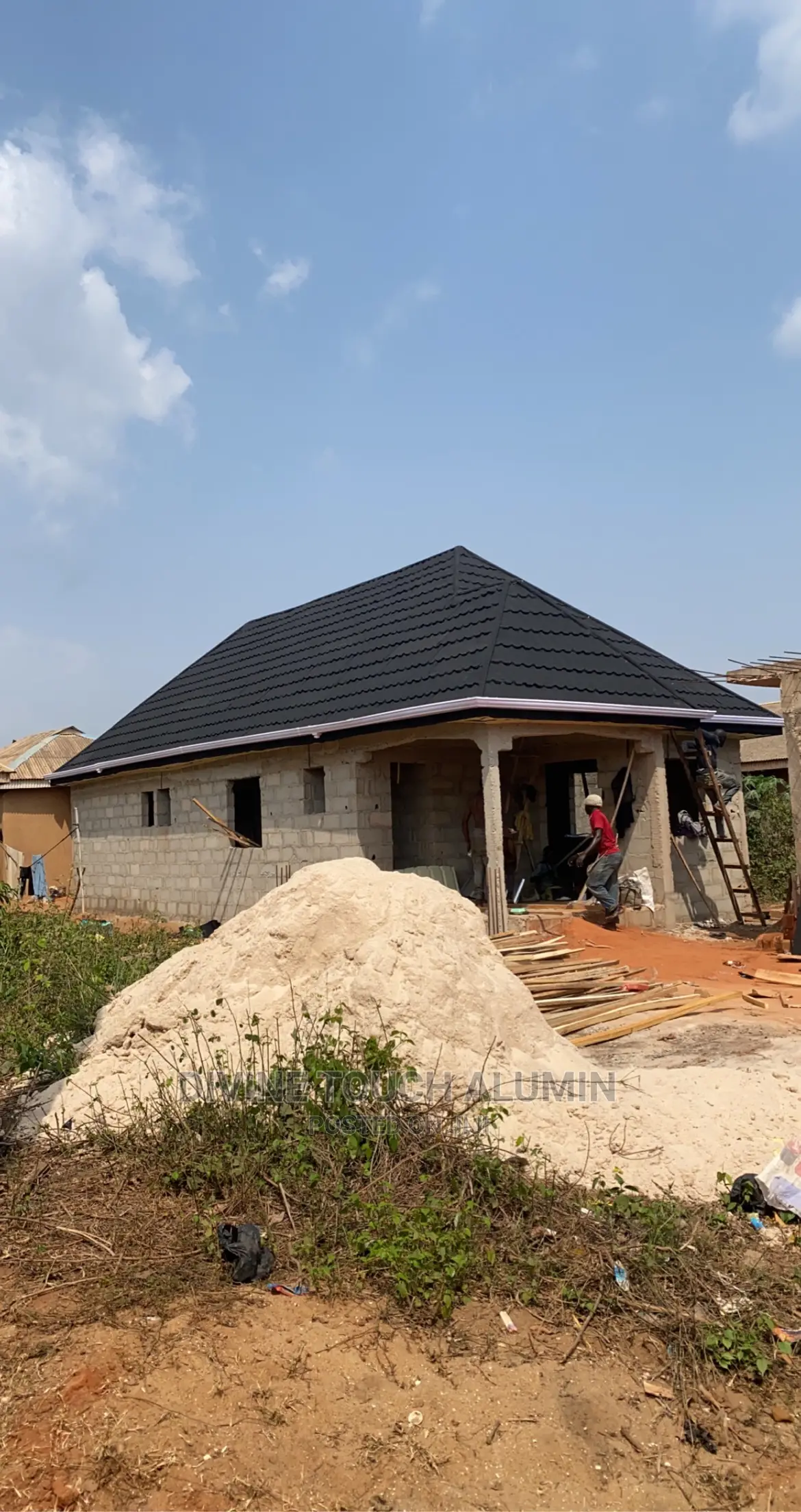 Beige Aluminum in Igbesa