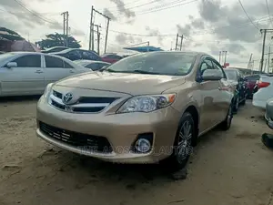 Toyota Corolla LE 4dr Sedan (1.8L 4cyl 4A) 2011 Gold