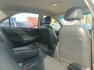 Toyota Camry SE 4rd Sedan (2.4L 4cyl 5M) 2004 White