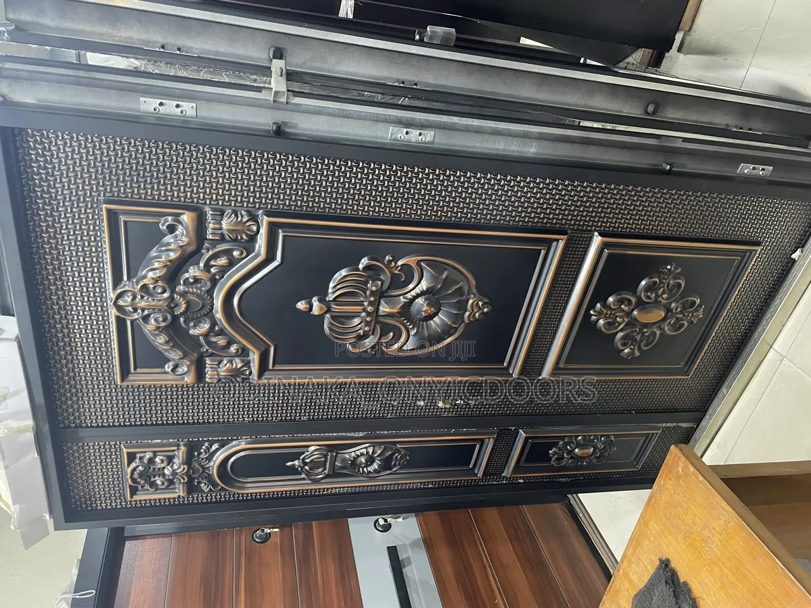 7ft by 4ft Copper Cast(King’S Crown Design)