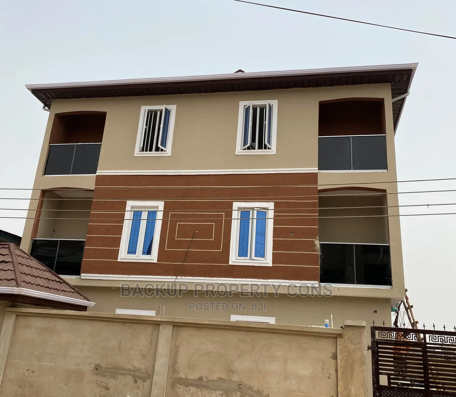 Mini Flat in Pedro for sale