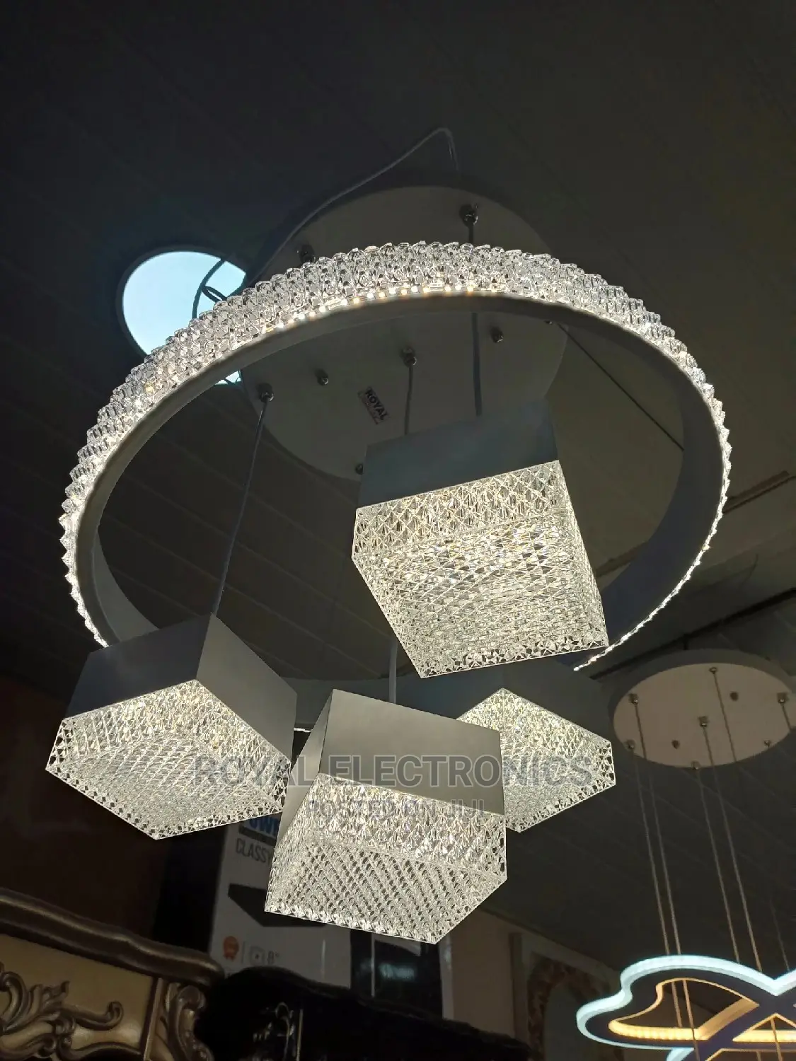 Premium Quality Dropping Chandelier Ceiling Light - 4"