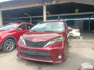 Toyota Sienna 2015 Burgundy