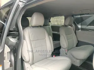 Toyota Sienna 2017 Gray