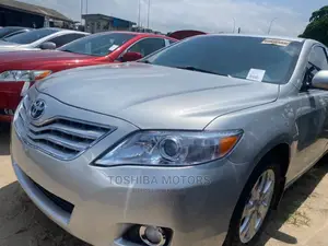 Toyota Camry 2009 Silver