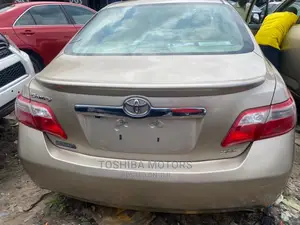 Toyota Camry 2.4 XLE 2008 Gold