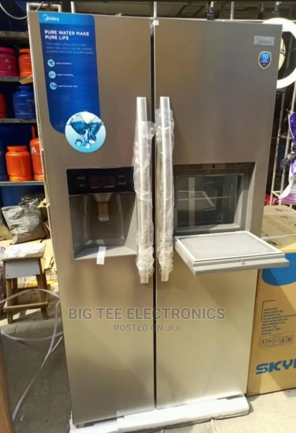 Midea Fridge and Freezer Sidebyside
