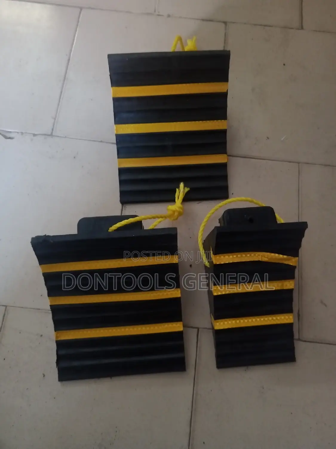 Heavy Duty Rubber Wheel Chock
