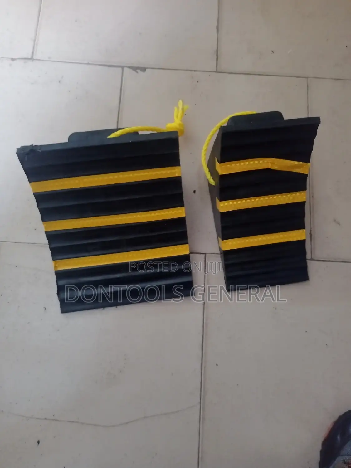 Heavy Duty Rubber Wheel Chock