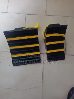 Heavy Duty Rubber Wheel Chock