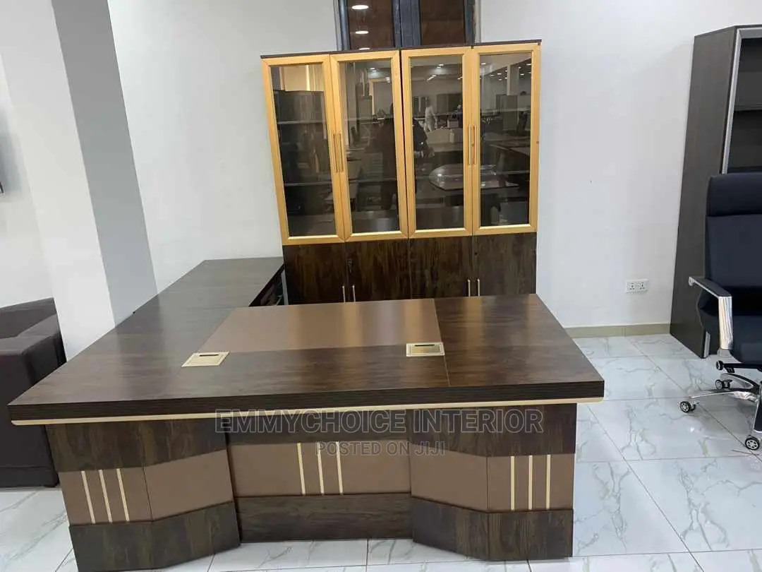 Executive Italian Table