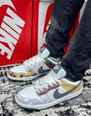 Nike SB Dunk Low CHLOROPHYLL