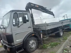 Mercedes Self-Loader 7tonnes