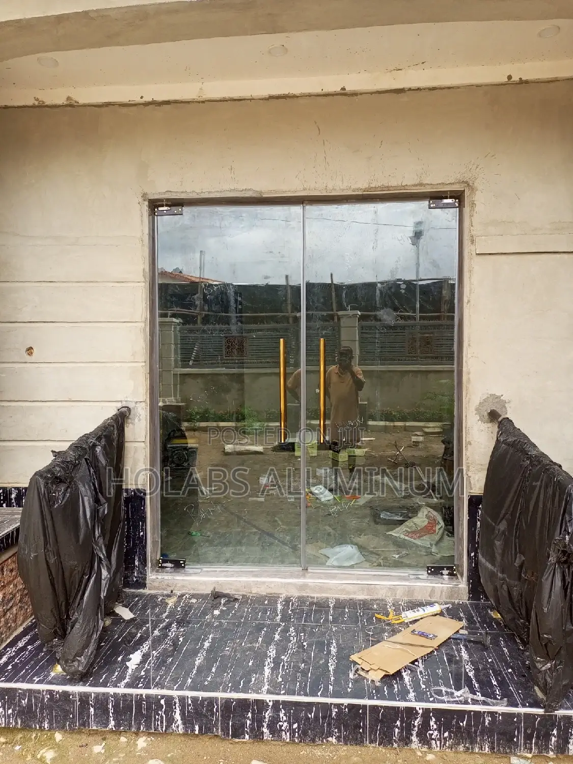 Swing Door Wit Gold Handle