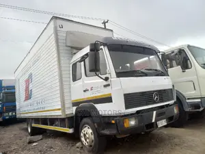 Mercedes Truck 1324 27feet 6tyres