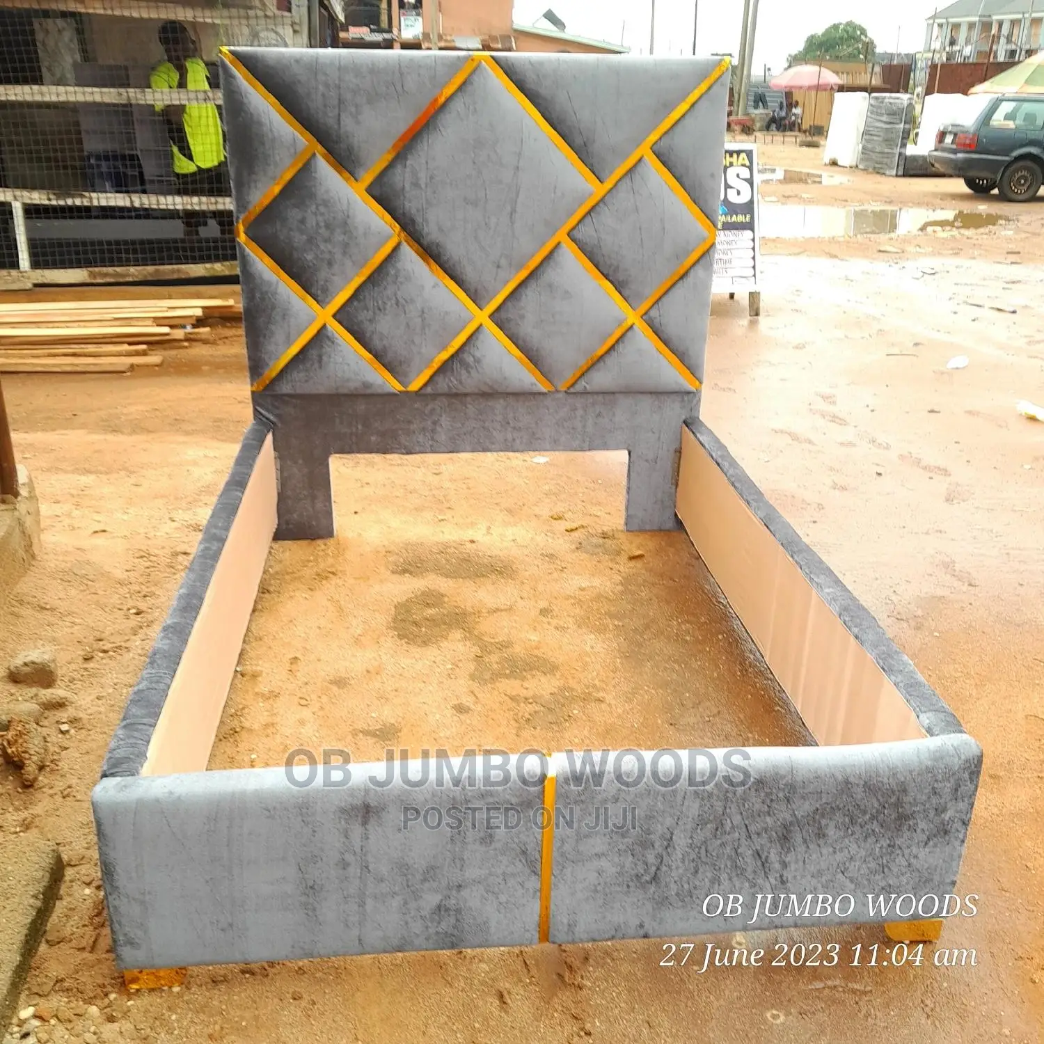 Modern 4×6 Headboard Bedframe