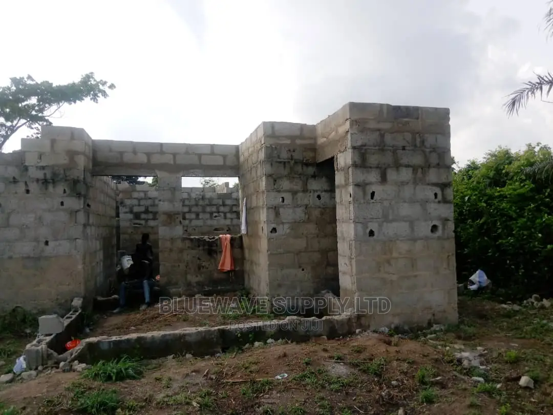 Incomplete 3 Bedroom on a Full Plot (Setback)