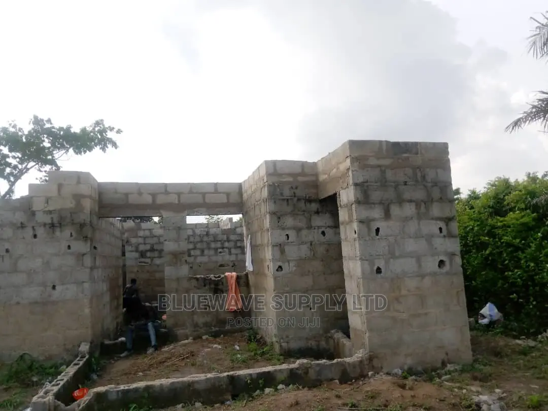 Incomplete 3 Bedroom on a Full Plot (Setback)