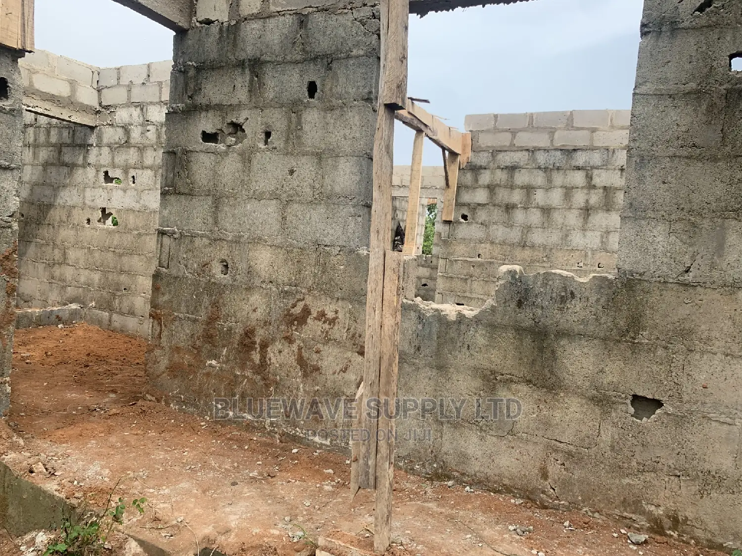 Incomplete 3 Bedroom on a Full Plot (Setback)