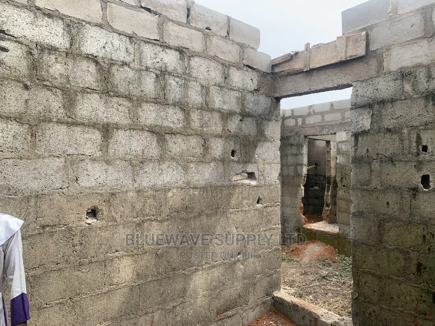 Incomplete 3 Bedroom on a Full Plot (Setback)