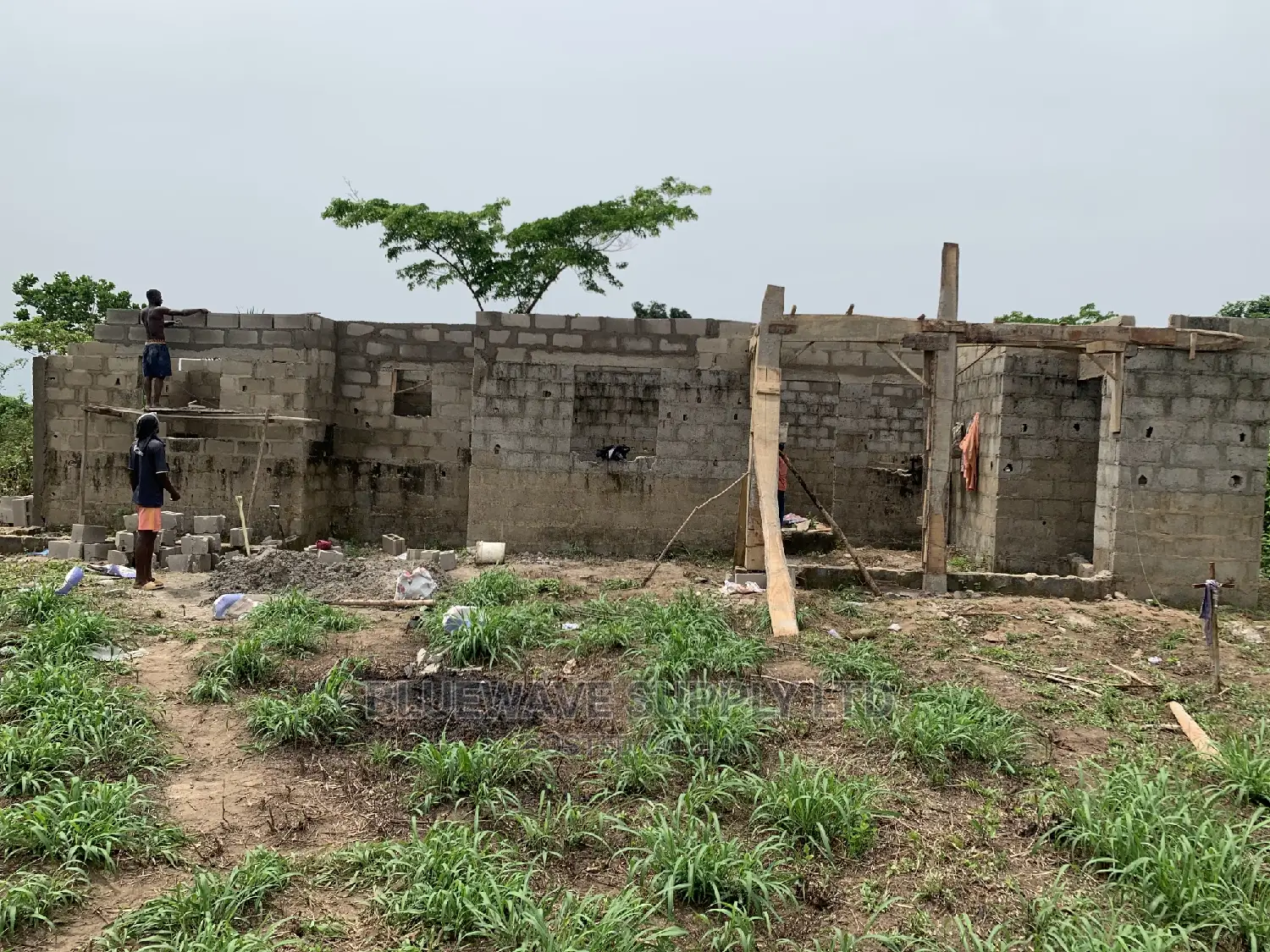 Incomplete 3 Bedroom on a Full Plot (Setback)