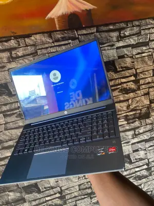 Laptop HP Pavilion 15-Cs3063cl 8GB AMD Ryzen 7 SSD 512GB