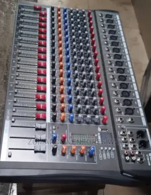 Yamaha 16channels Music Mixer