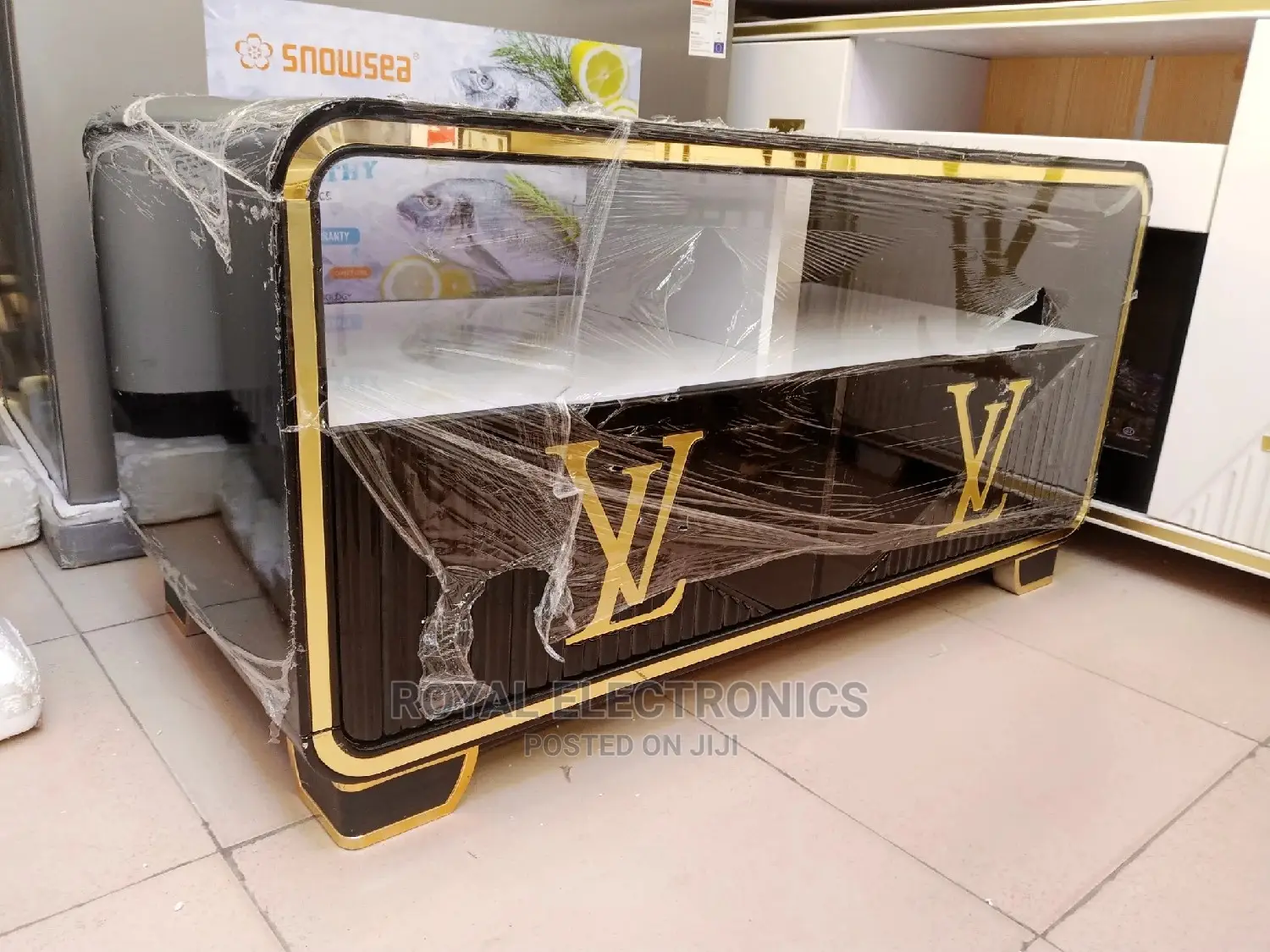 Great Quality Imported LV Center Table