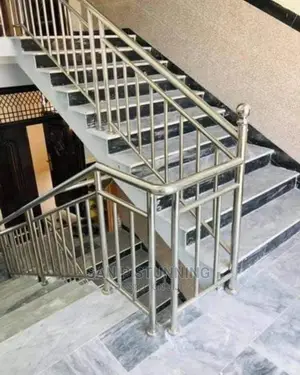 Silver Dropping Stair Rail With Class