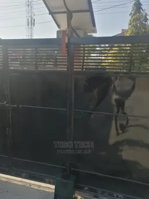 Best Automatic Sliding Gate Powered With Solar