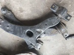 Ford Focus Low Arm O/M