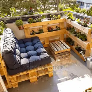 Pallet Couch for Balcony DIY