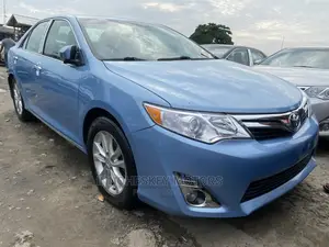 Toyota Camry LE 4dr Sedan (2.5L 4cyl 6A) 2013 Blue