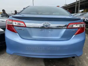 Toyota Camry LE 4dr Sedan (2.5L 4cyl 6A) 2013 Blue