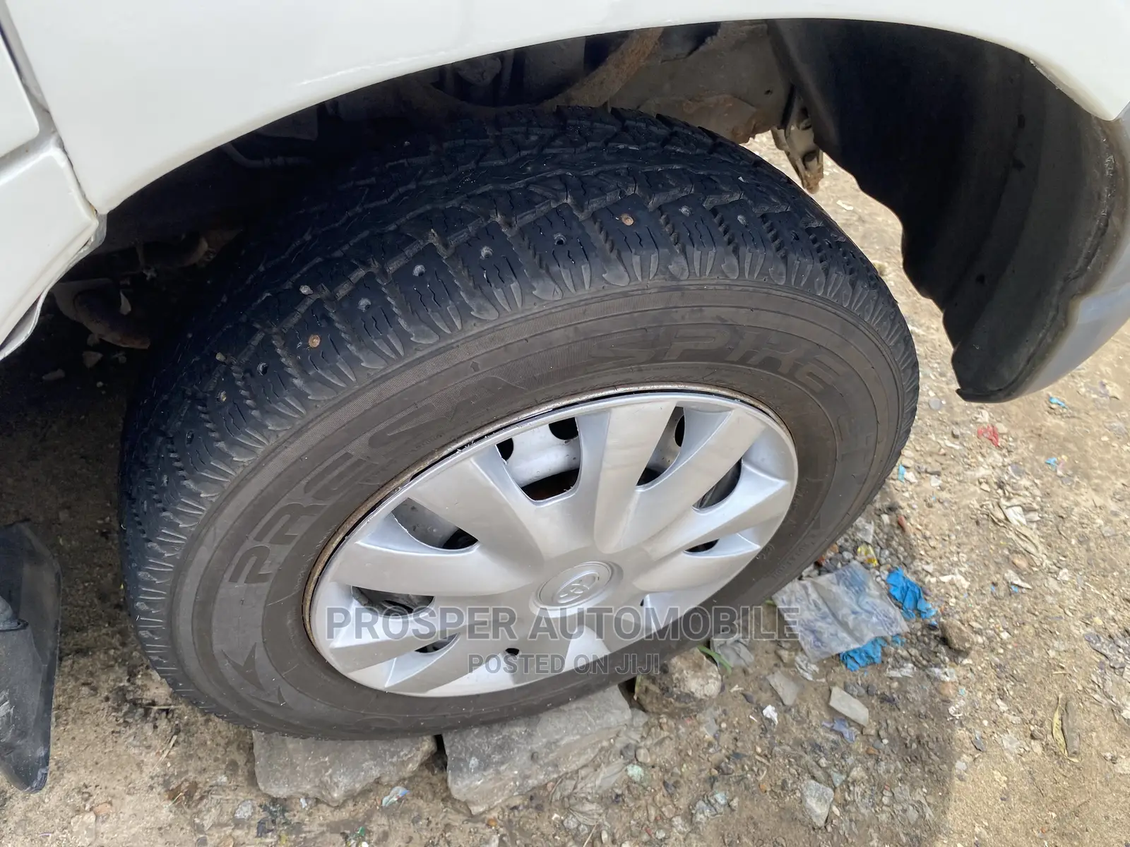 Toyota HiAce 2007 White