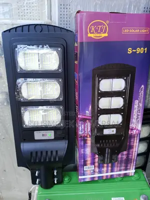 High Quality Solar Powered Street Lights