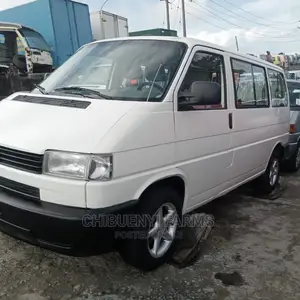 Volkswagen Transporter 2004 White