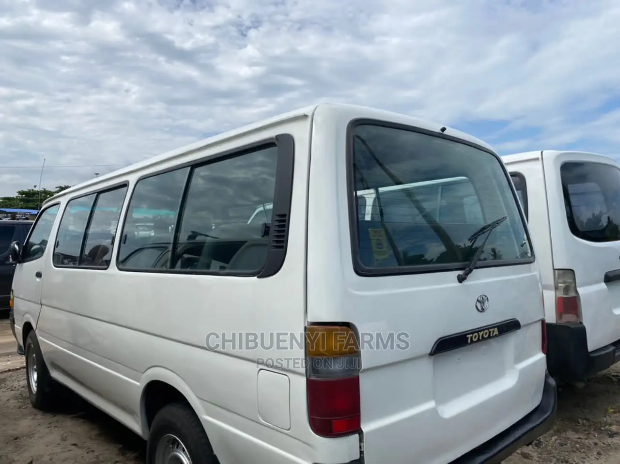 Toyota HiAce 1998 White