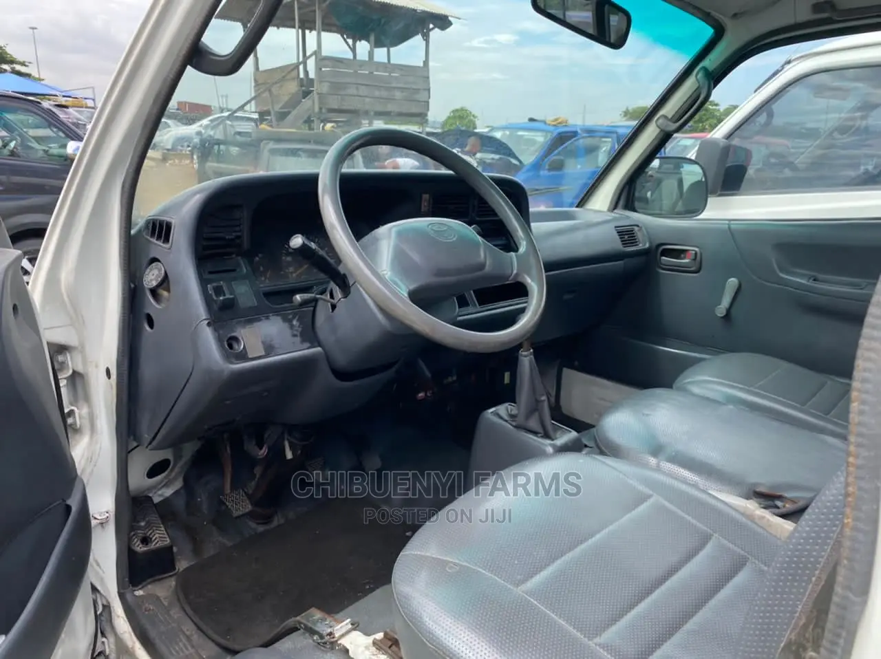 Toyota HiAce 1998 White