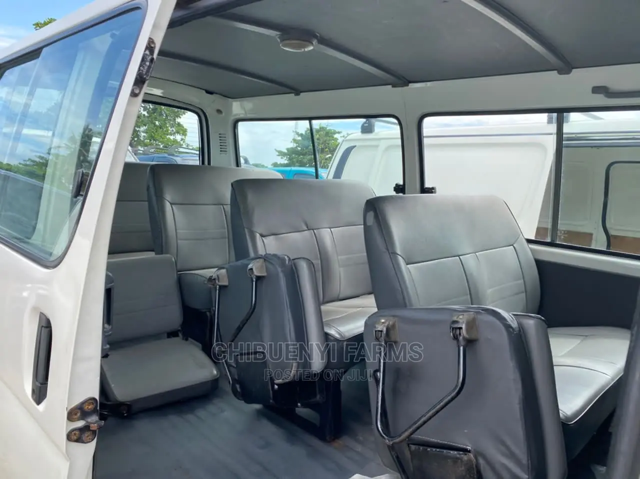 Toyota HiAce 1998 White