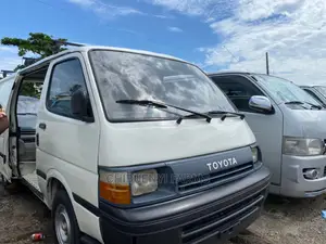 Toyota HiAce 1998 White