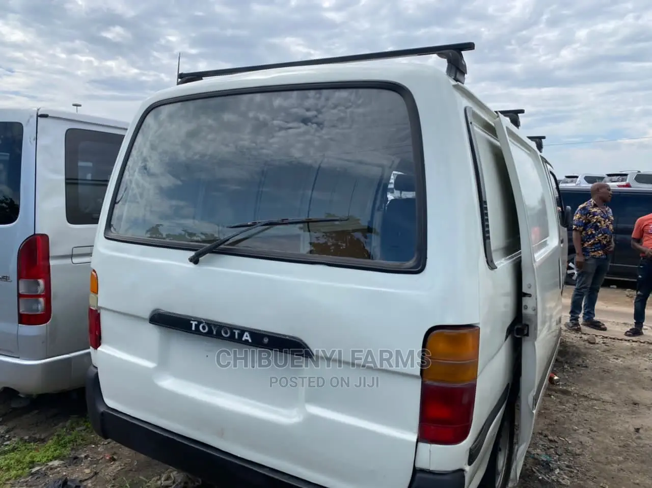 Toyota HiAce 1998 White