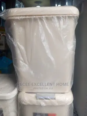 8 Liters Imported Waste Bin Plastic