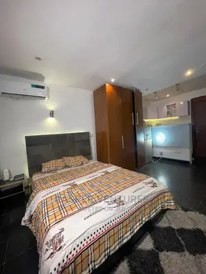 Glamorous Studio Apartment