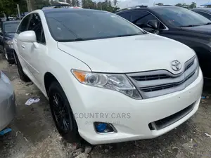 Toyota Venza V6 AWD 2010 White