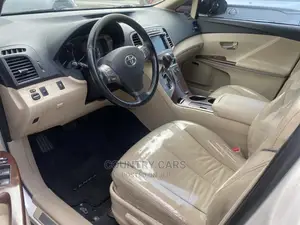 Toyota Venza V6 AWD 2010 White