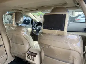 Toyota Venza V6 AWD 2010 White